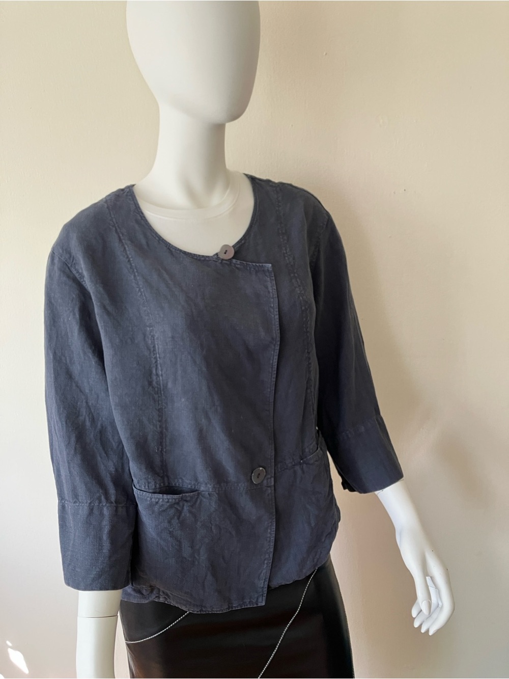 Oska Women's Slate Blue linen Button-Front Jacket